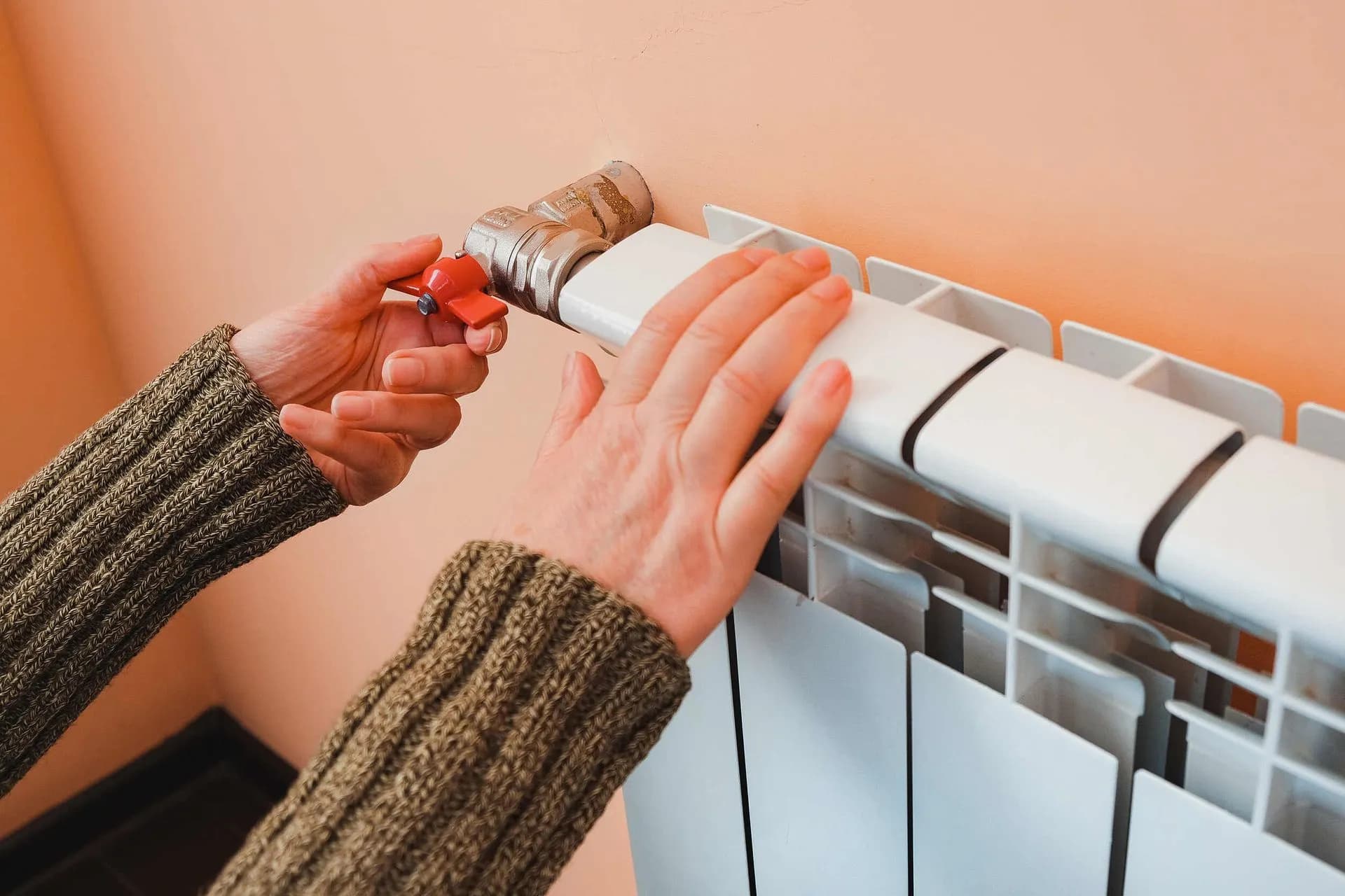 Radiador de un sistema de calefacción instalado por Fontoca en Cáceres