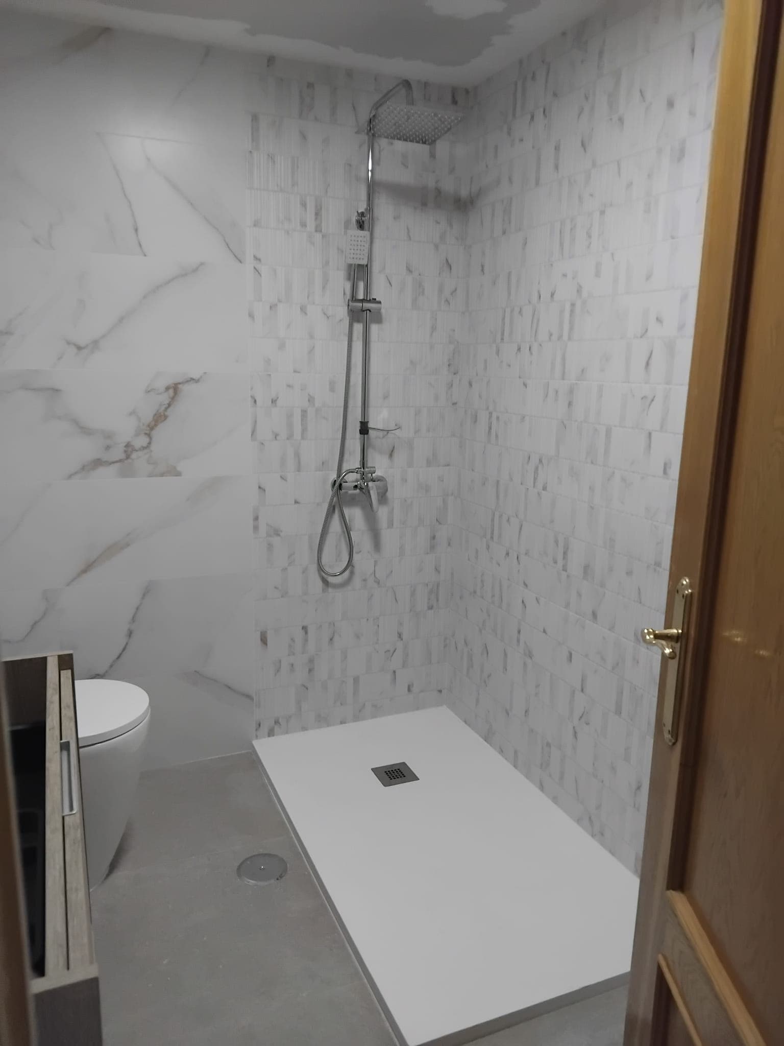 colocación de azulejos y pavimentos